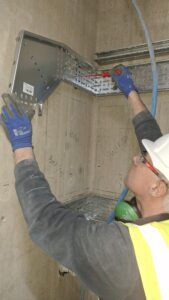 Installing cable tray